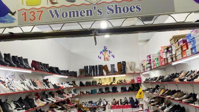 Women’s Shoes  (B137)